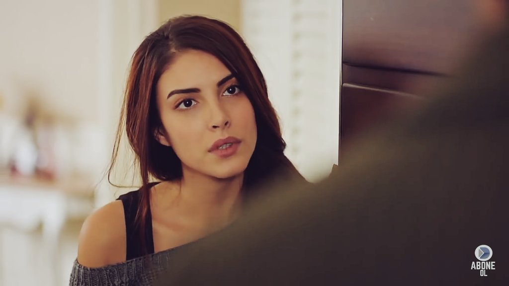 TheTurkishHera's tweet photo. "You leave me breathless..."🍃

#FaziletHanımveKızları | #YağHaz 
#ÇağlarErtuğrul | #DenizBaysal https://t.co/wQUqMa4AMs