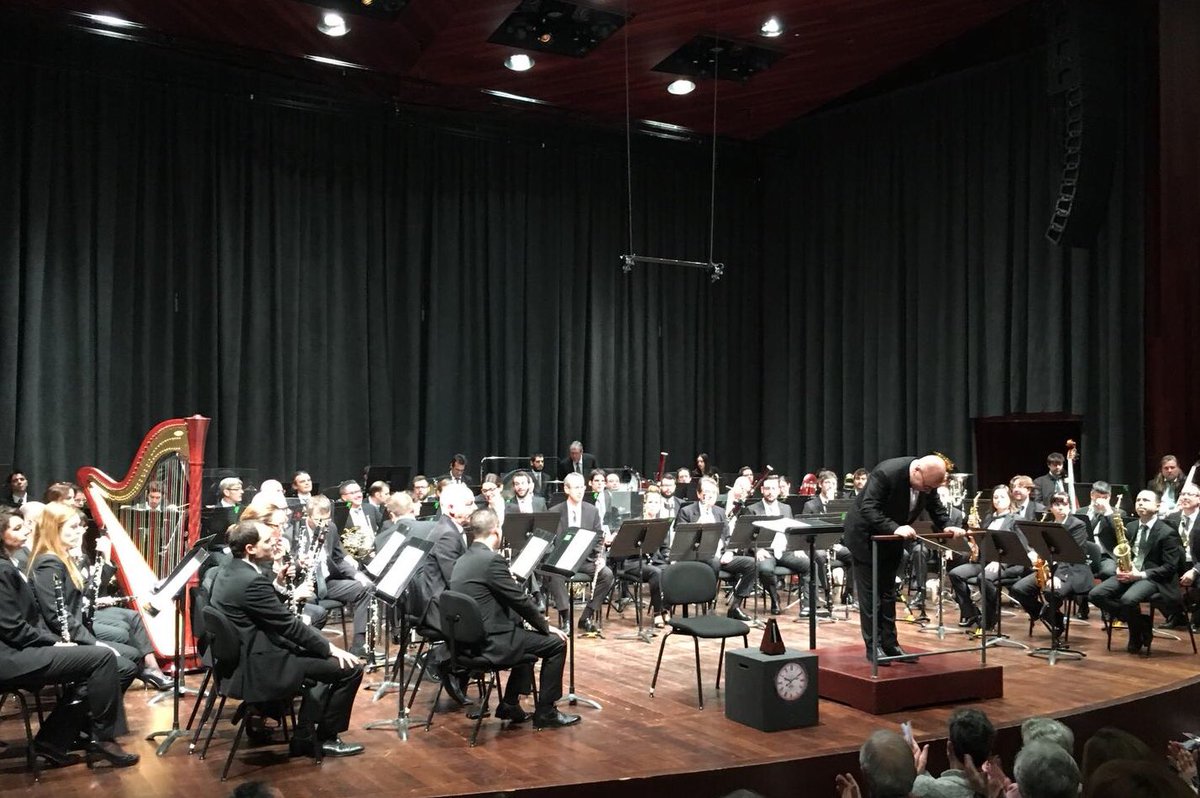 FerrerFerran_'s tweet image. ... gracias por tanta música y emoción, Banda Municipal de Barcelona!!! @BandaBarcelona @lauditori