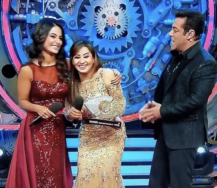 BollySpy's tweet photo. Congratulations to Shilpa Shinde And Shilpians for winning Bigg Boss Season 11. ❤️  

#SalmanKhan #ShilpaShinde #BiggBoss #BiggBoss11 #BB11 #BB11Finale #BiggBoss11Finale #BiggBossSeason11 #BiggBoss11Winner

Watch Video - https://t.co/pZyL4OUcvZ https://t.co/iwpVdnKqG8