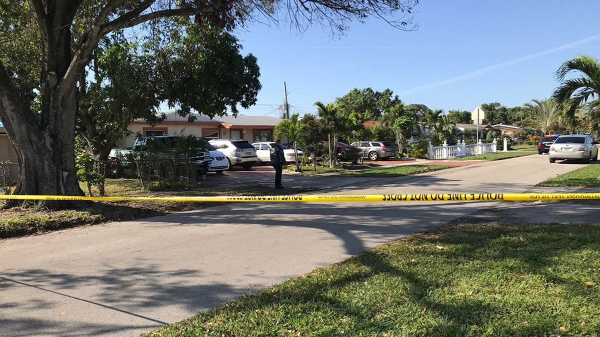 Man wounded in early morning shooting in Lauderhill bit.ly/2Dui2Um https://t.co/8sLUtdcDZM