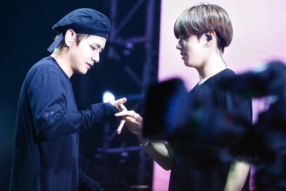 I promise to love you & take care of you forever.I promise to be by ur side & make u happy forever.-sometimes a simple hand gestures really meant the world to some people who made the promises behind it! #vkook  #kookv #taekook #taekookNowAndThen