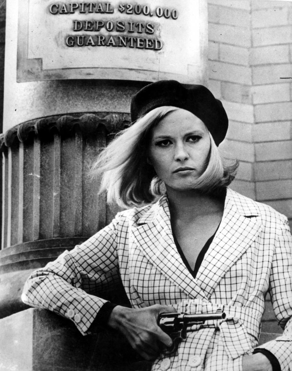 Happy Birthday to Faye Dunaway! She turns 77 today. 