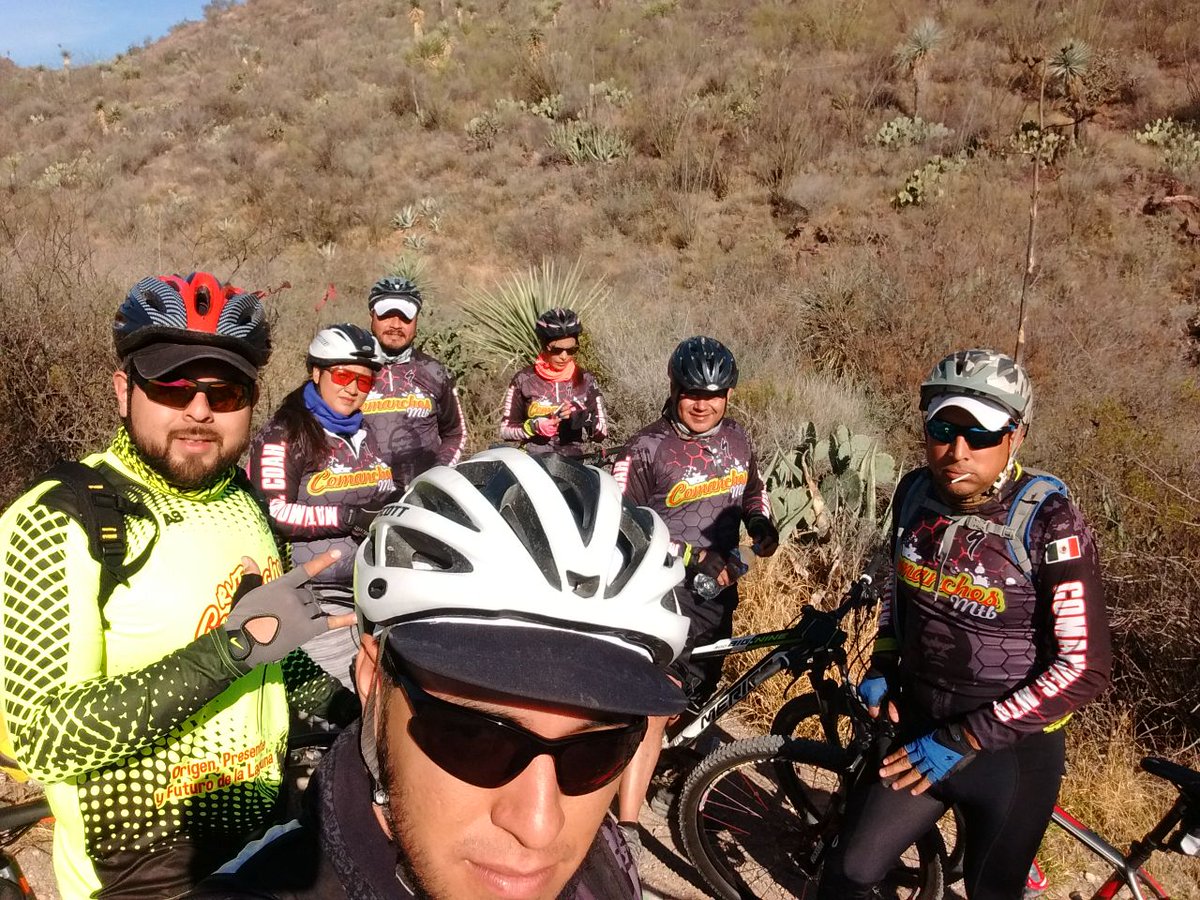 ComanchesMTBMx's tweet photo. Ayer prdaleando en Ciudad Juarez, Durango!! 
Buenas experiencias con grandes amigos!
#mtblife #mtb #cyicling #biker #bikers #MountainBike #mountainbiking #friends #amigos #bicicleta #veredeando! #Durango #VillaJuarez https://t.co/vY69XGEuyy