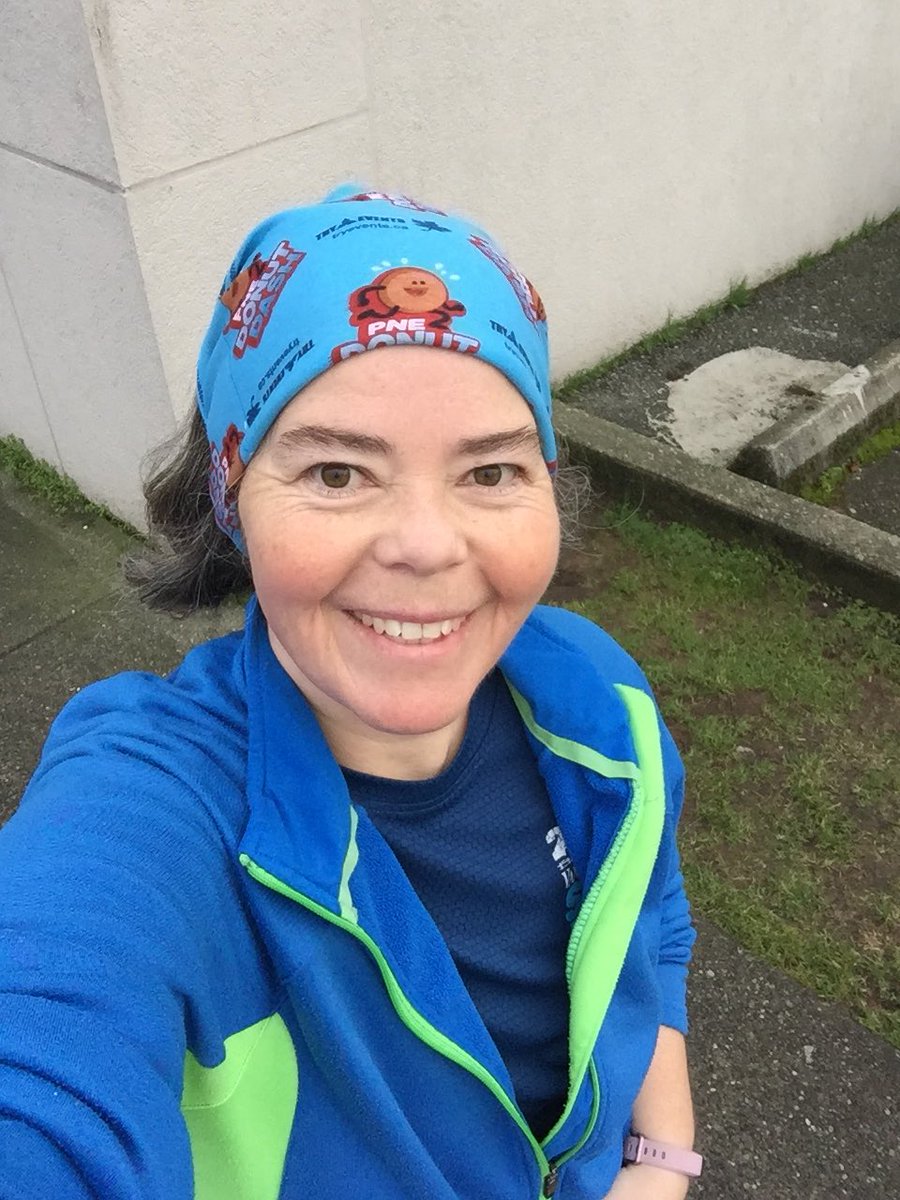 SunRunner96's tweet photo. Still getting over #flu and #swollenfoot/leg Ran 5km! Felt good to run outside 💕🏃♀️#loverunning #HappySunday https://t.co/KZ7PsTdT4G