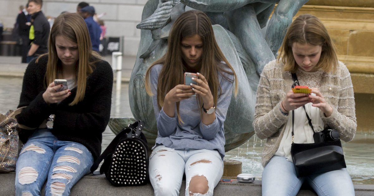 HuffPostFamily's tweet image. Investors urge Apple to tackle "growing" evidence of device addiction in kids: huffp.st/Fib1NoS