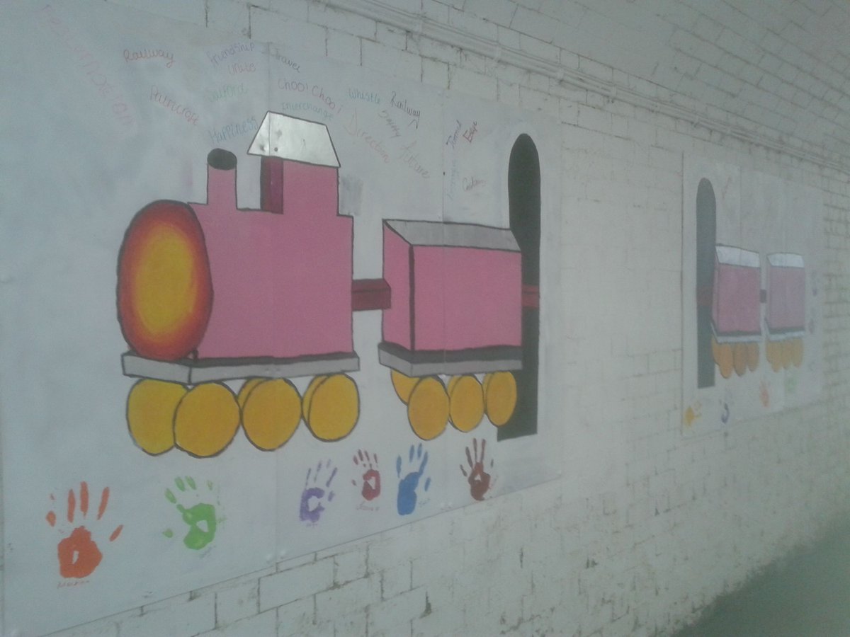PatricroftFROPS's tweet photo. Photos of the #TrainMural in the underpass at #Patricroft station, as produced by youth #volunteers from #Eccles @ncs2017team10 working with @SalfordFDN, and as featured on the @NorthernAssist website News page
https://t.co/SQ27NE7VCu https://t.co/XRQQZD0OvN