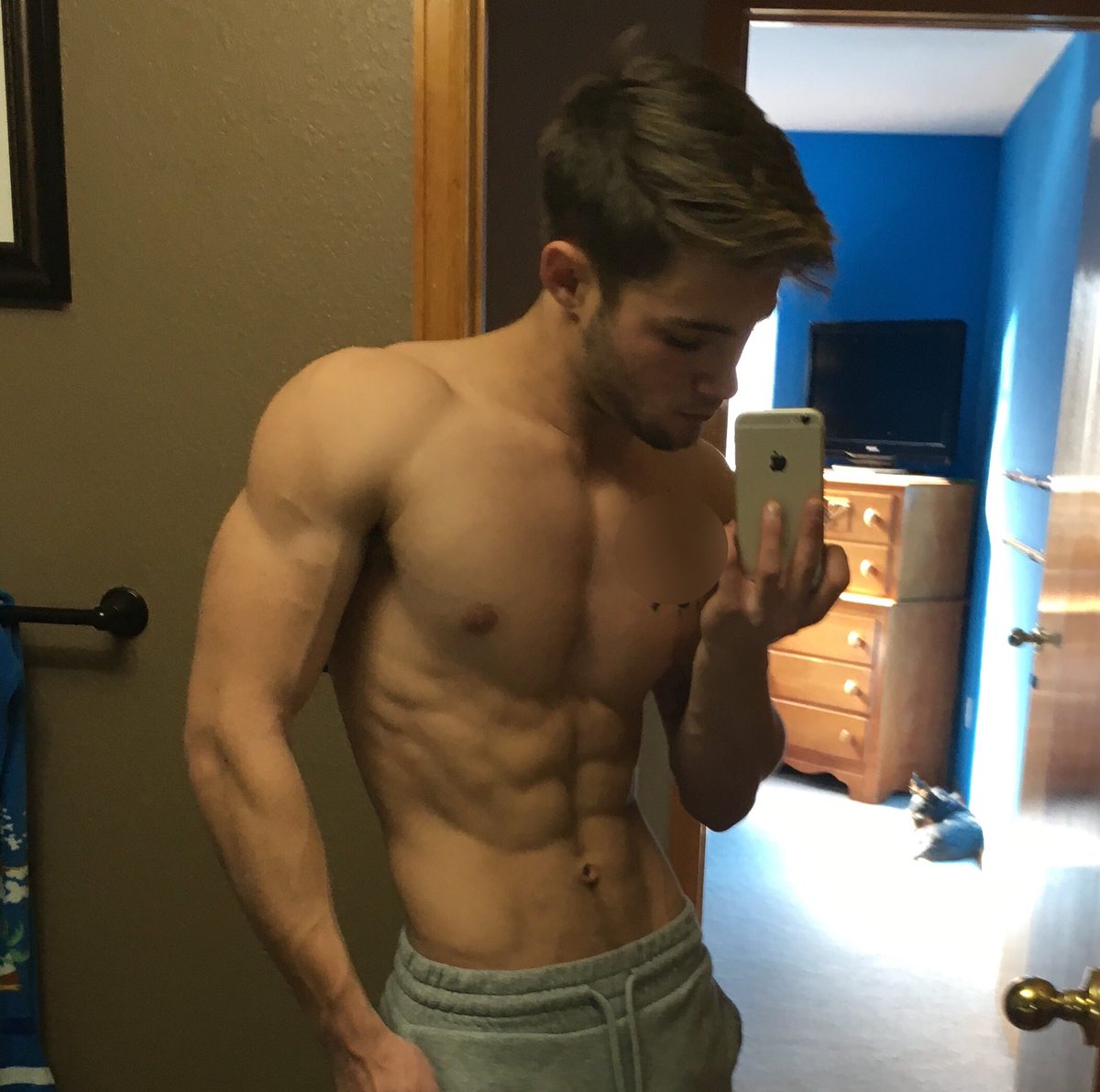 Vince (@sausagemassage) on Twitter photo 