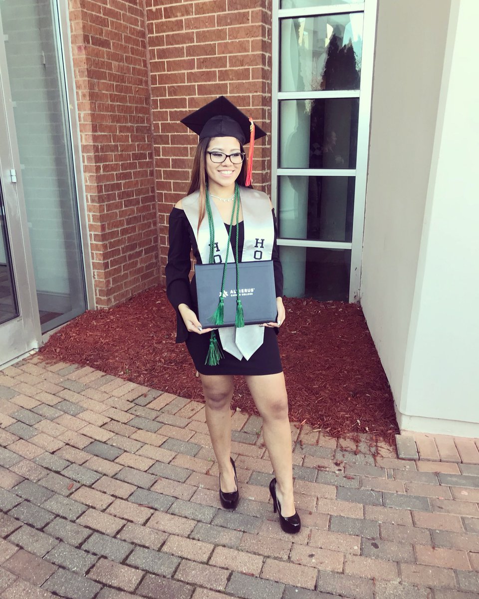 FuckYoShyt_'s tweet photo. Second Graduation 😍❣️ https://t.co/dJNiB4h9V6