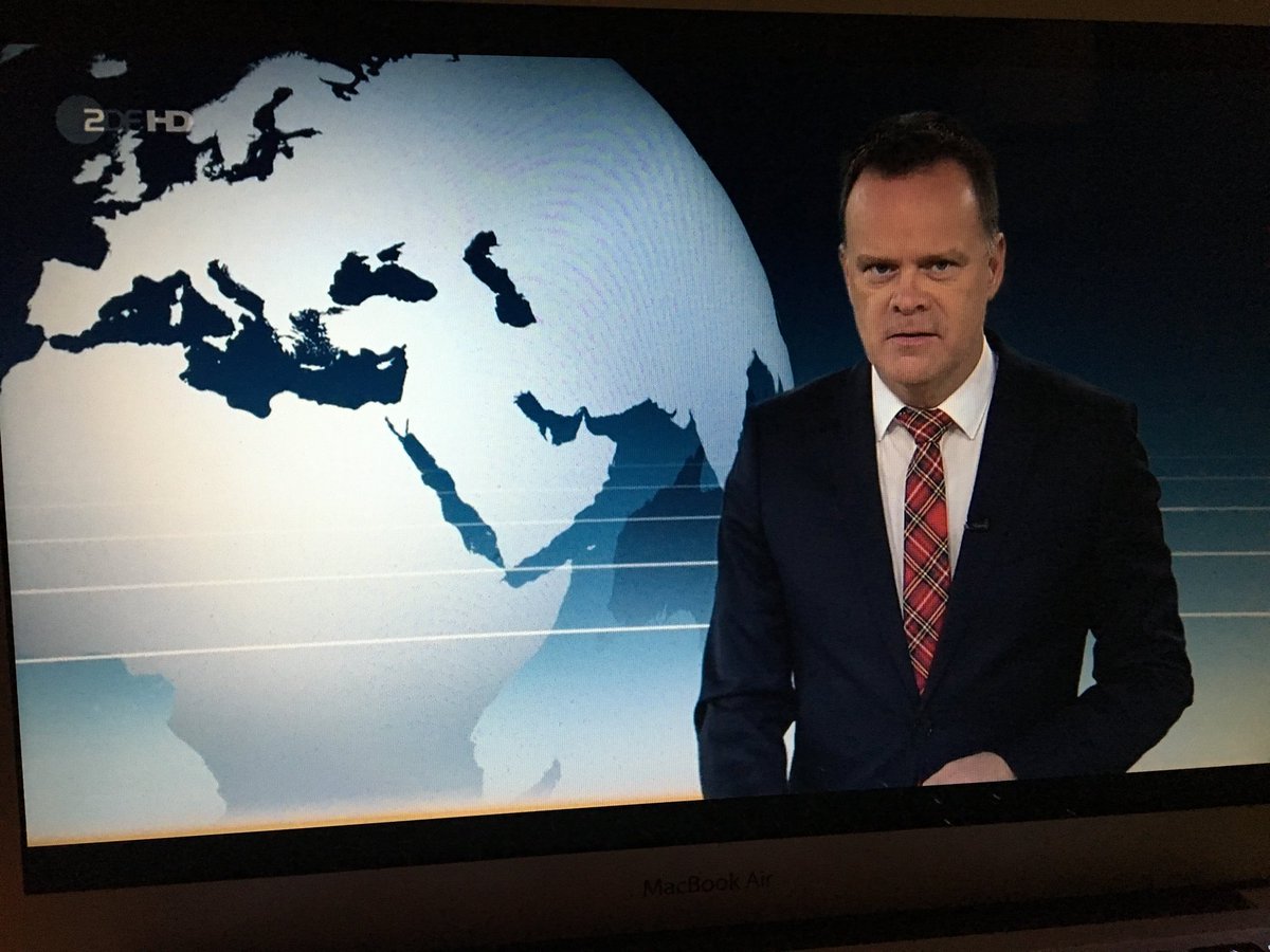 backup74's tweet photo. Du weißt es ist Karneval, wenn selbst der Tagesschausprecher im #Brings -Kostüm aufläuft... alaaf https://t.co/0tmHnfUzRS