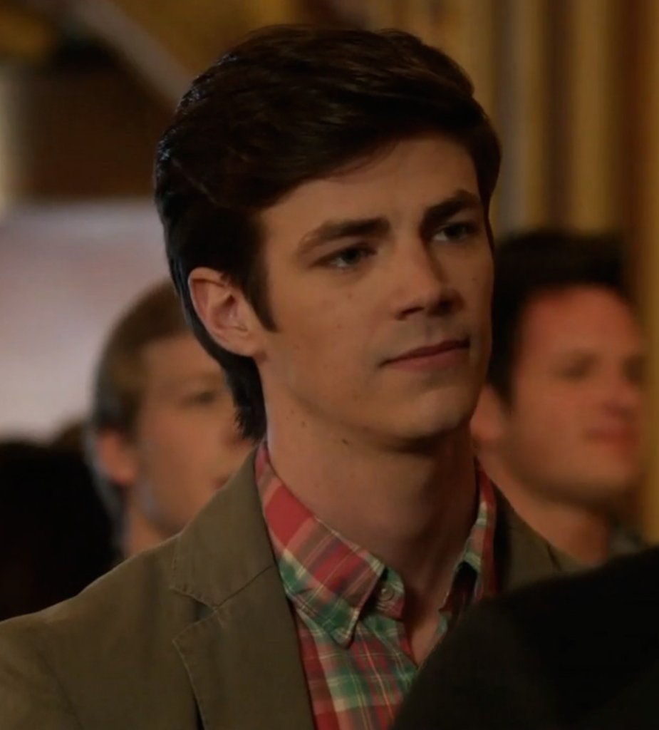 ¡Feliz Cumpleaños, Thomas Grant Gustin! / Happy Birthday, Thomas Grant Gustin!     