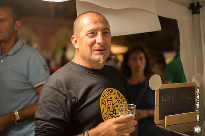 Allegria estiva

#freelionsbeer #freelionsbrewery #craftbeer #freelions #tobeerfree #italianbeer #beerporn #cervezaartesanal #beer #birra #birraartigianale #roma #viterbo