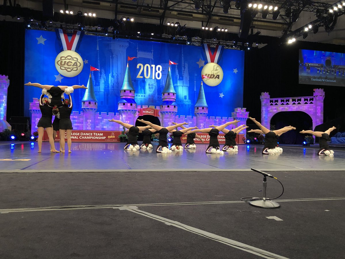 UDAnews's tweet photo. That’s how you FREEZE. @GoBearcatsDANCE Div 1A Pom Finals #UDAnationals https://t.co/CgndnXj2sa