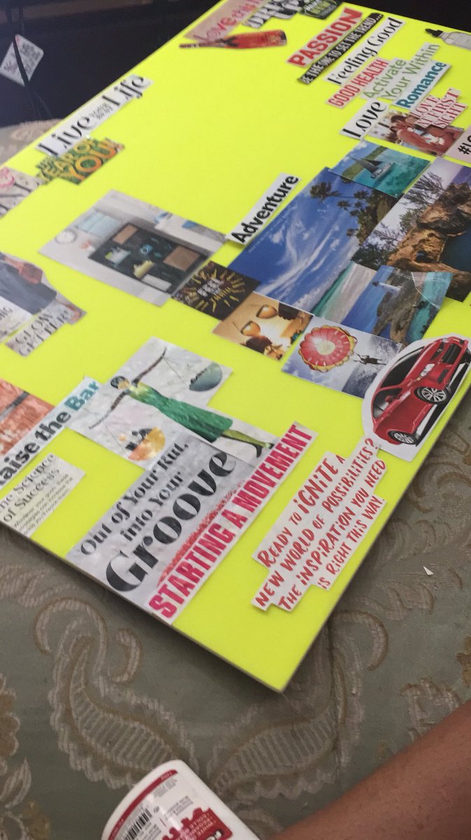 JaavonneZoe's tweet photo. #writingthevision #makingitareality #vision2018andbeyond #90%complete #visionboard #makeitcount https://t.co/INwl2jwTrj