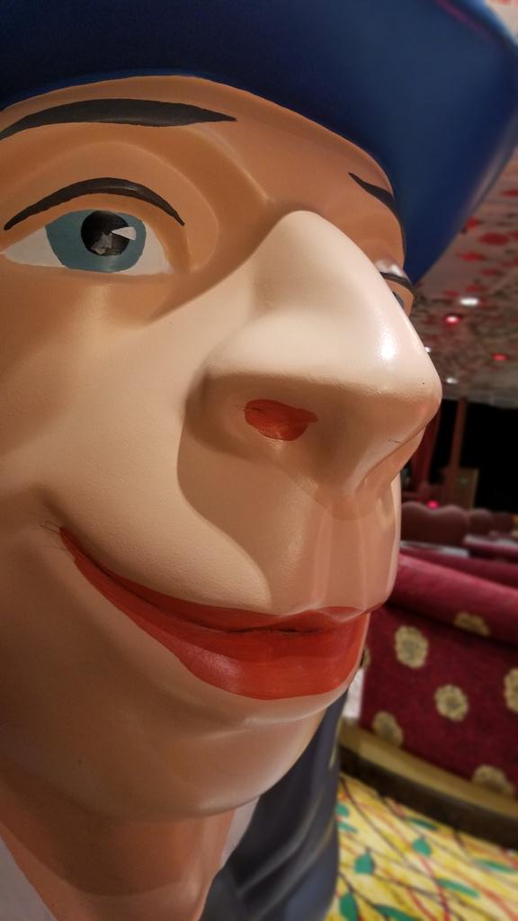 cruisewithtom's tweet photo. The whimsy of Carnival Cruise Ship design is part of what makes them the Fun Ships. #carnivaljourneys #cruisewithtomcruise https://t.co/LkghS402TV