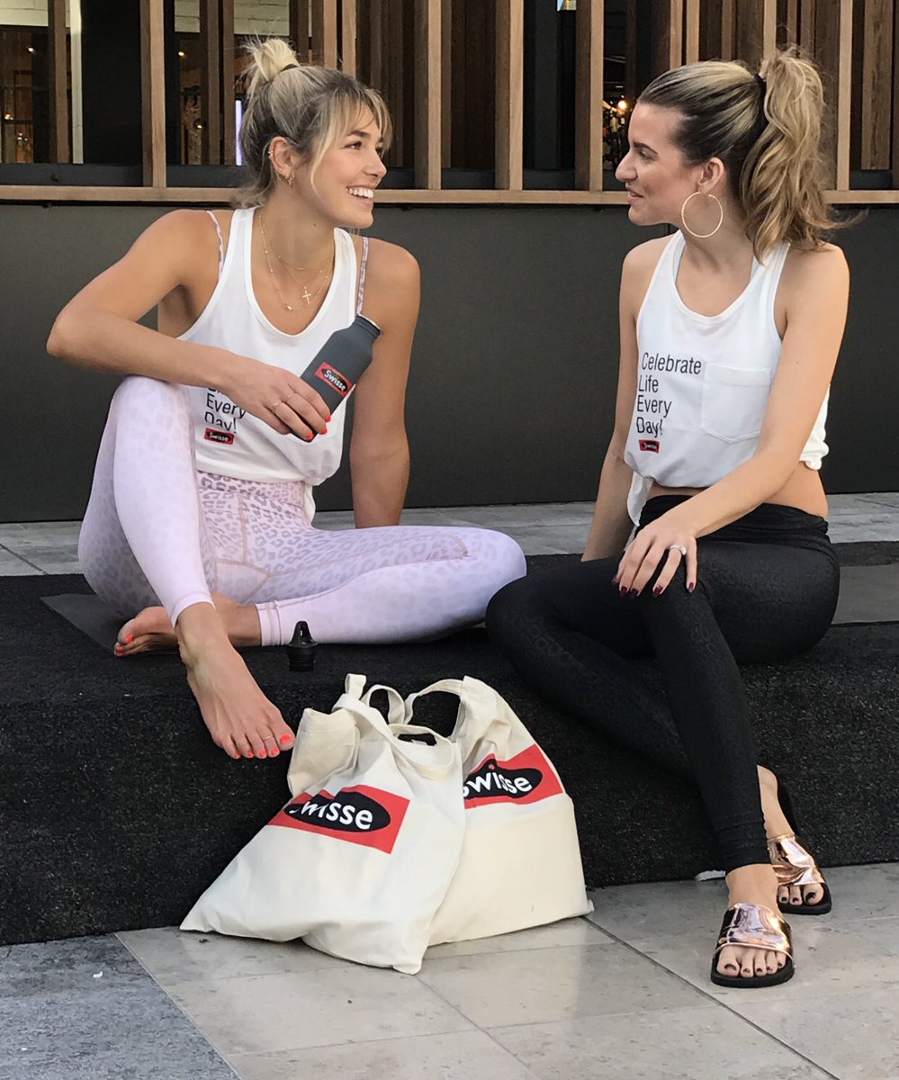 GDAYUSAofficial's tweet photo. .@ashleyjoanhart & @IamRachelMcCord catch up after our Mindful Morning of #yoga, outside the #AussieCollective.๐
๐๐ผPresented by @SwisseUSA & #GDayUSA, with @vieactivewear ๐งโโ๏ธ https://t.co/HcVzT7lEFC