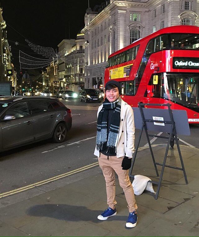 vixaysuk's tweet photo. My second trip of 2018 #H&amp;M #Zara #Fossil #Tod’s #Converse #penhaligons #England #picadillycircle https://t.co/LocQkwOpb6