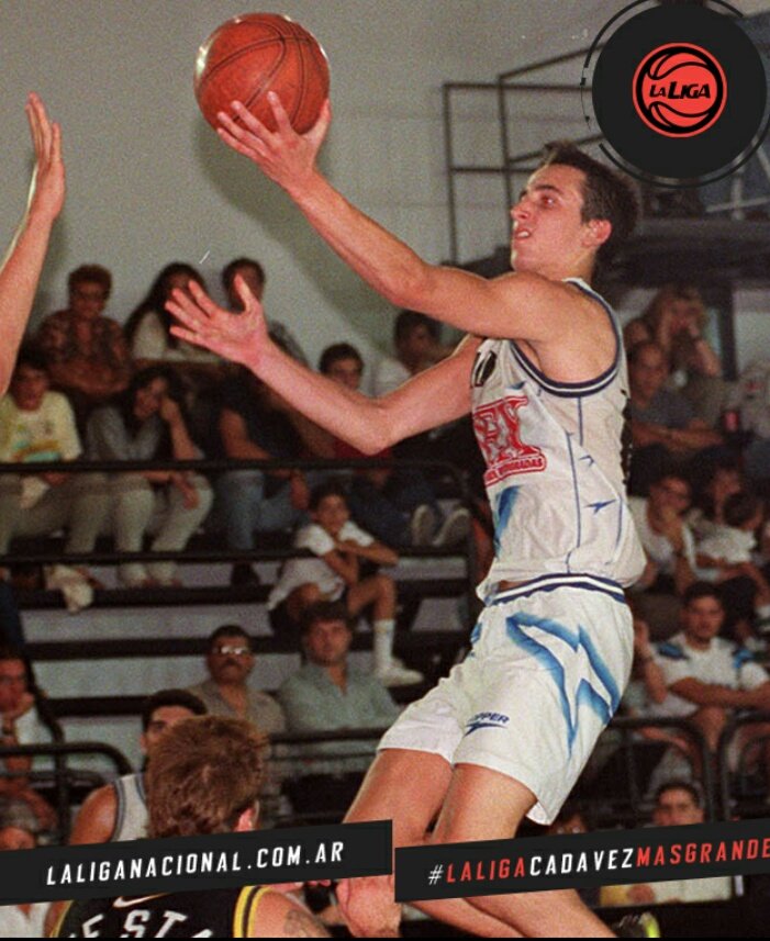 Para que siga volando. Todos queremos a <a href="/manuginobili/">Manu Ginobili</a> en el <a href="/NBAAllStar/">#NBAAllStar</a> #NBAVote Manu Ginobili RT 🏀🙌🏼