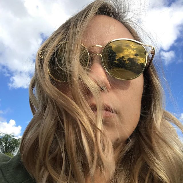 themocblog's tweet photo. Also, dyed my hair. Needed a change 🤙🏼 #newhair #haircolor #blogger #bloggerlife #influencer #beautyblogger #hair https://t.co/LPlJfPjEJN https://t.co/6StcJ6wdkt