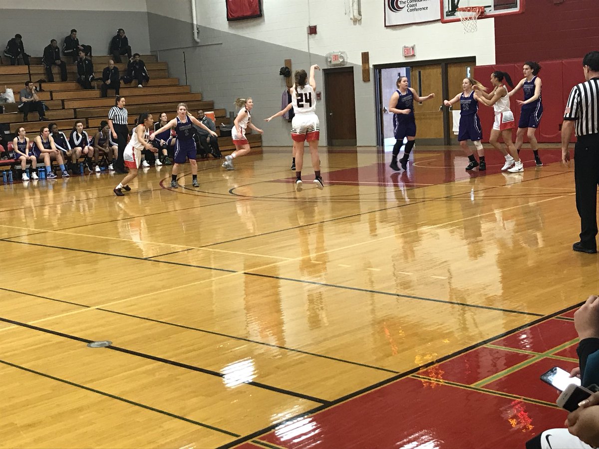 MPCwbb's tweet photo. The coaches had a great time this weekend visiting former Lobo Jack Arretche in Boston and seeing her play for Eastern Nazarene College #lobofam #lobostransfer #proudcoaches @MPCMonterey @MPCFDN @Jacckkkoo https://t.co/jfkv2pIvXu