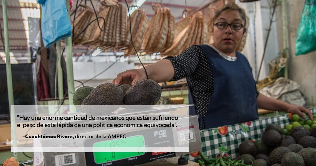 SinEmbargoMX's tweet photo. “[...] los mexicanos tienen derecho a tener lo mínimo necesario para sus hijos”, dijo Cuauhtémoc Rivera de la ANPEC, quien urge un aumento salarial https://t.co/a0j8DtUM9x https://t.co/i6mvDlCa3f