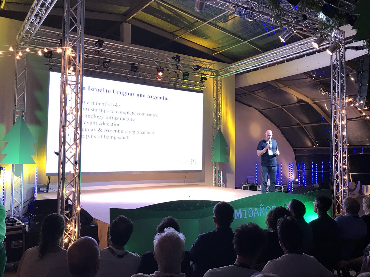 dgbravo's tweet photo. Gran presentación en #Puntatech2018. Aron Aron transmitiendo la experiencia de Israel p/Argentina y Uruguay. @DraperCygnus @arcap @asea_arg https://t.co/ufH3zkoMlR