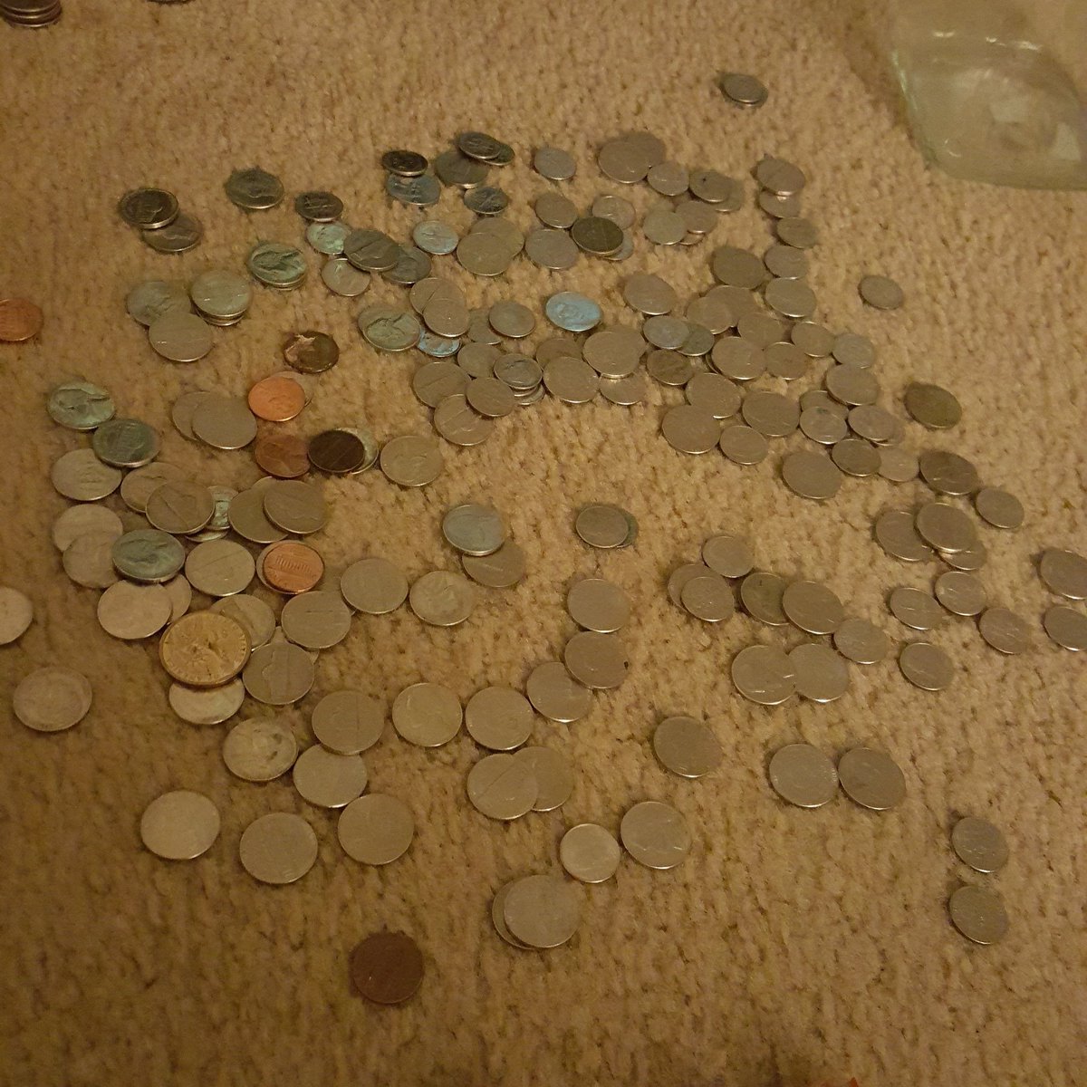 jtvanterpool's tweet photo. Counting change. Ready for bigger investments. #Selfmade #nohandouts #realtorva #beastmode #workhorse #10x https://t.co/m6f8ANPwRw