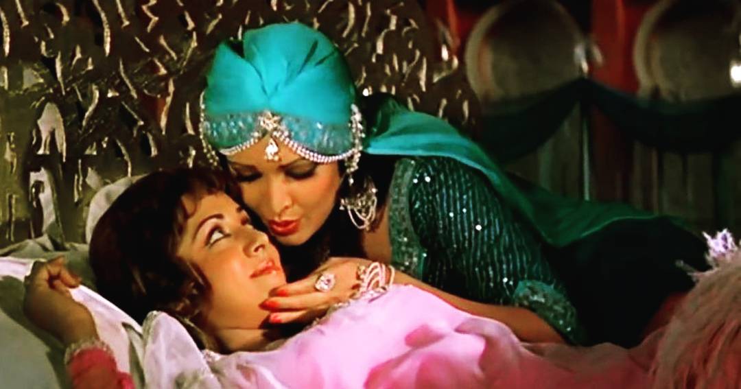 rotalks's tweet photo. Giving you the ultimate #QueerPlaylist
is @parmeshs with me on @RadioNashaIndia 91.9 FM right now! Tune in to understand how the LGBTQ community reimagined the classics of the 70s, 80s & 90s & how Rekha made their hearts flutter. https://t.co/jH0h2sBKFG