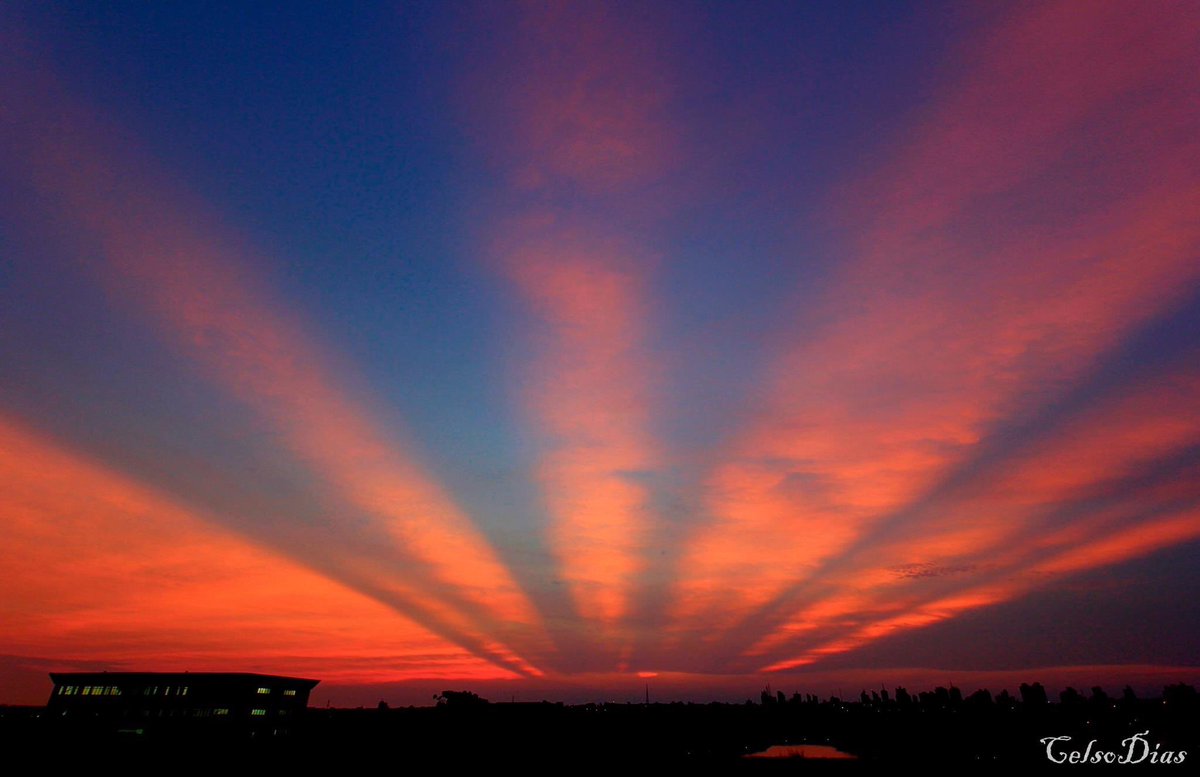 WOW! Stunning sunset seen this past fall from Cascavel, Brazil. Photo courtesy of Celso Dias. #Sunset #Brazil