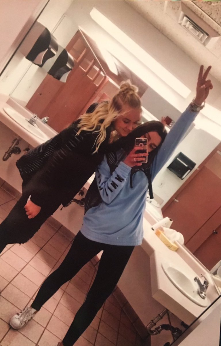 _haileyharrison's tweet photo. Happiest of birthdays to one of my favorite people on this entire planet. I love you aubs! https://t.co/Pqtsec9hQ2