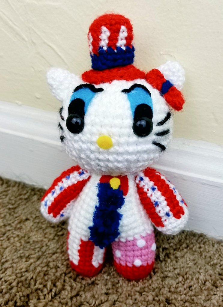 MorbidCuties's tweet photo. Hello Spaulding! About 6in tall. 
#HorrorMovies #HelloKitty #CaptainSpaulding https://t.co/uRm1rwz7P1