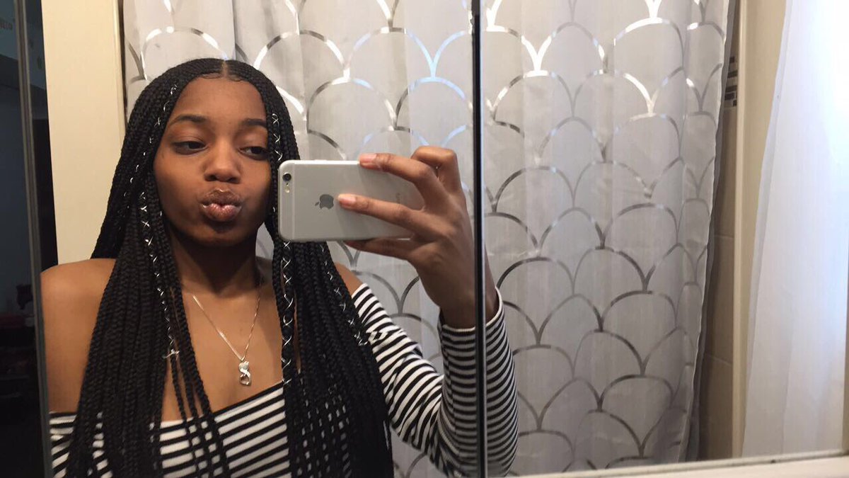 lifeaski's tweet photo. I’m the Plug I️ can put you 🦋 https://t.co/3SwTSOSRVV