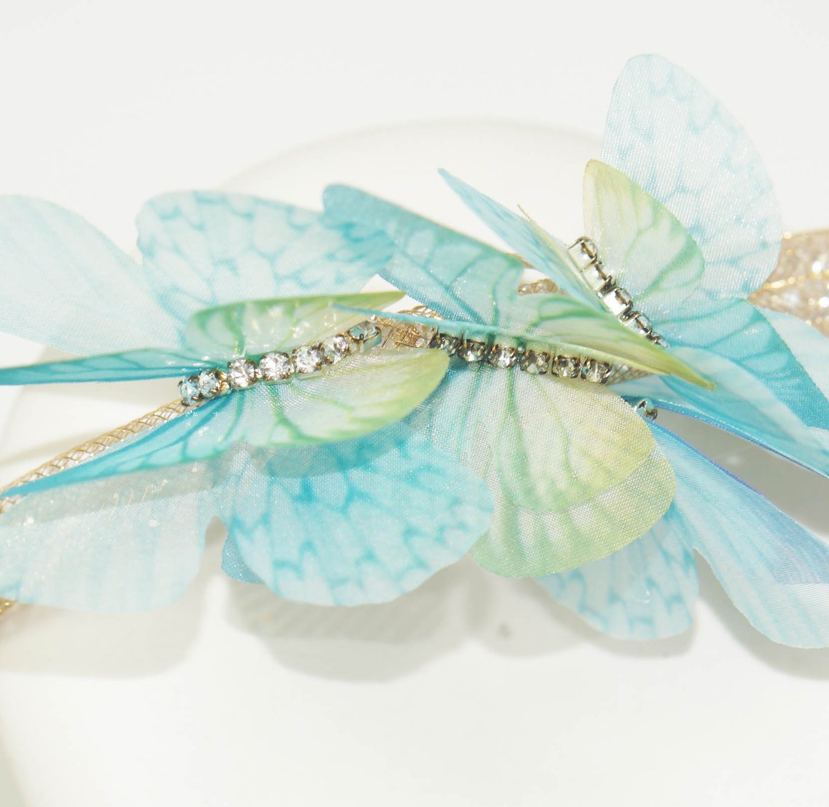CeylonsWands's tweet photo. Working it in the Wand-erland work shop. Crystals and butterflies. https://t.co/dwrkdjdtb5