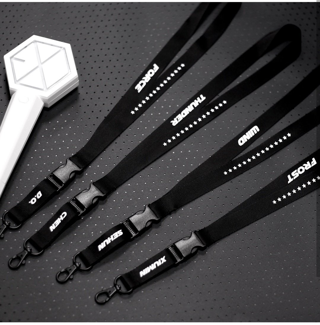 baechugiveaways's tweet photo. EXO POWER NAME TAG + POWER STRAP

RULES:
⚫ Must be following me &amp; @xiuminism_
⚪ Rt &amp; Like this tweet
⚫ Tag 5 mutuals / non mutuals
⚪ WW 
⚫ Ends on 2018
⚪ 1 winner https://t.co/cUmuTcNJ7z