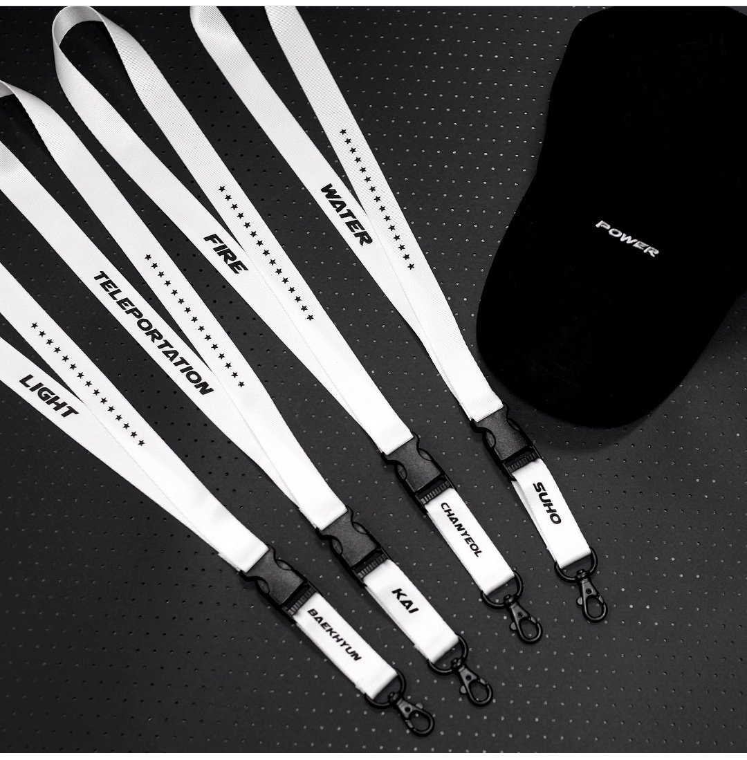 baechugiveaways's tweet photo. EXO POWER NAME TAG + POWER STRAP

RULES:
⚫ Must be following me &amp; @xiuminism_
⚪ Rt &amp; Like this tweet
⚫ Tag 5 mutuals / non mutuals
⚪ WW 
⚫ Ends on 2018
⚪ 1 winner https://t.co/cUmuTcNJ7z