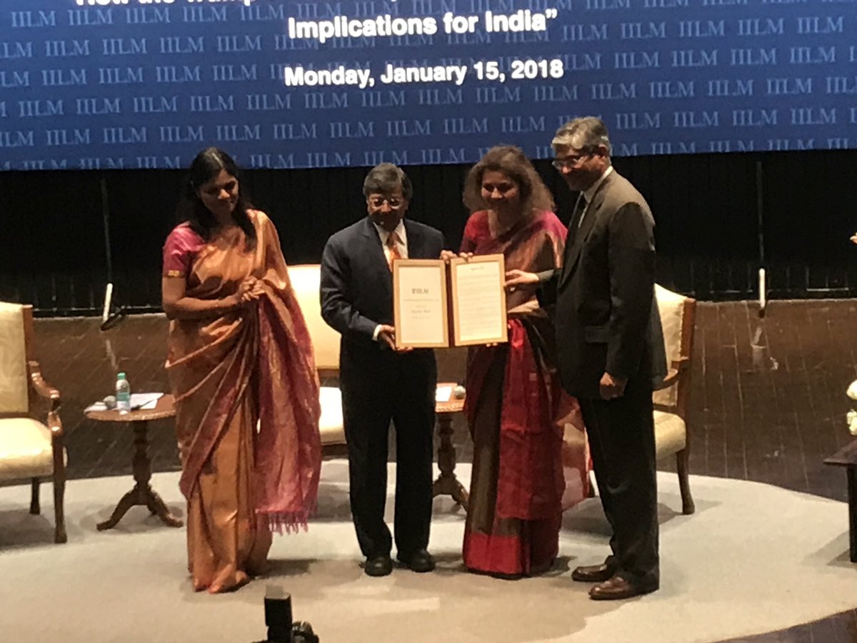 IilmInstitute's tweet photo. #IILMDistinguishedGlobalThinker Award Conferred on Prof Jagdish Sheth @JagdishSheth by IILM Chairperson Mrs Malvika Rai @malvikarai at #IILM #LodhiRoadCampus #NewDelhi @MITSloan @EmoryUniversity @EmoryGoizueta @Columbia https://t.co/z4Edsa8GFJ