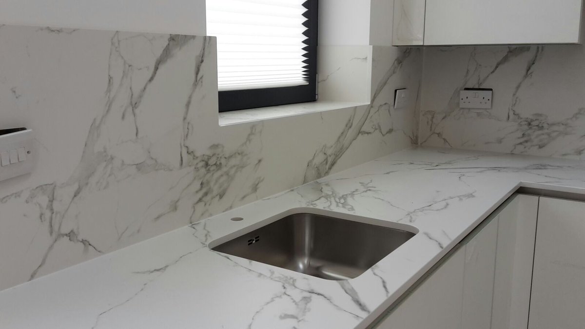 Make a statement with your worktop. Dekton Aura has a cream matt finish and a stone effect look 

#TheMarbleStore #Dekton #Worktop