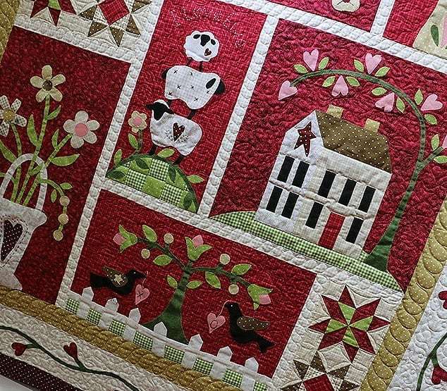 PatchCreatures's tweet image. Comenzamos en nada un nuevo Bloque del Mes!! #fromtheheartquilt y esa casa me trae loquita!! 😍😍😍Puedes ver toda la info en el blog. Link en la bio. #patchwork #gijon ift.tt/2DcalFB