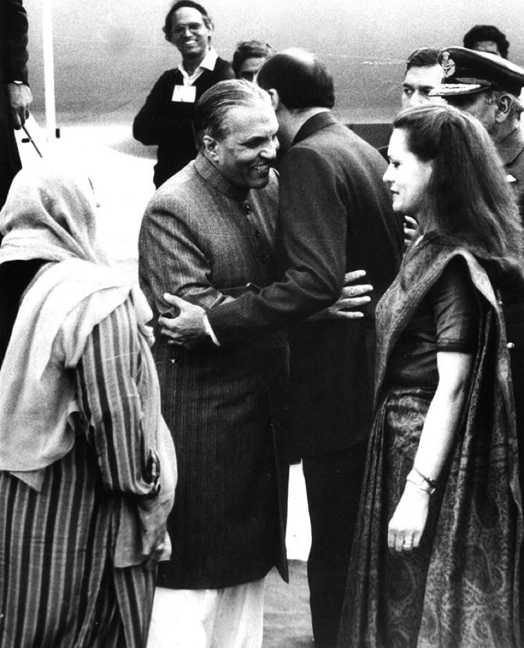 M_Lekhi's tweet photo. From 2/3 decades ago,beautiful &amp; timely pictures.I am so sure that not just Rahul G but whole of Indira Congress finds itself at odds with present political dispensation. Hugs were meant only for dictators instead of leaders from democracies.Political act is work of art! https://t.co/Q0dkrtoLne