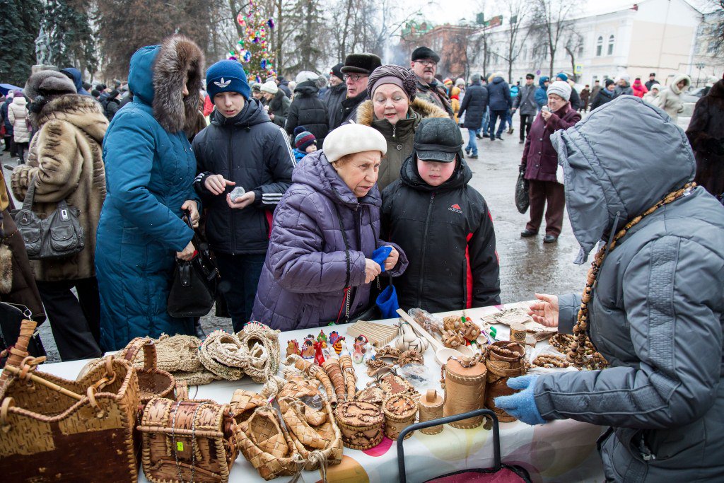 14.01.2018 г. участники ЛО #Клубнародныхумельцев #паркБелинского (рук-ль  Петрова О.В.), приняли участие в V фестивале православной культуры «Спасские вечера. Рождественские встречи»,  посвящённый возрождению Спасского Кафедрального собора #Пенза #зима2018