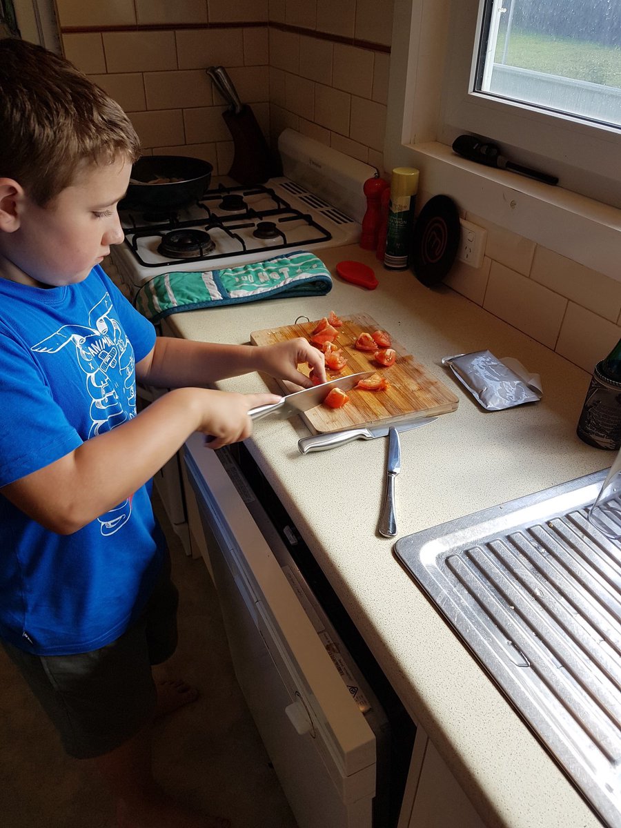 fionashirley76's tweet photo. Joshuaโs been busy this afternoon .... first making fajitas for dinner then baking cupcakes for dessert making up the recipe as he went! Pretty good effort!! Taste amazing ๐ #juniorchef #baking #cupcakes #fajitas #foundhiscalling #futurecafeowner @masterchefau https://t.co/6FxmoyXVFa