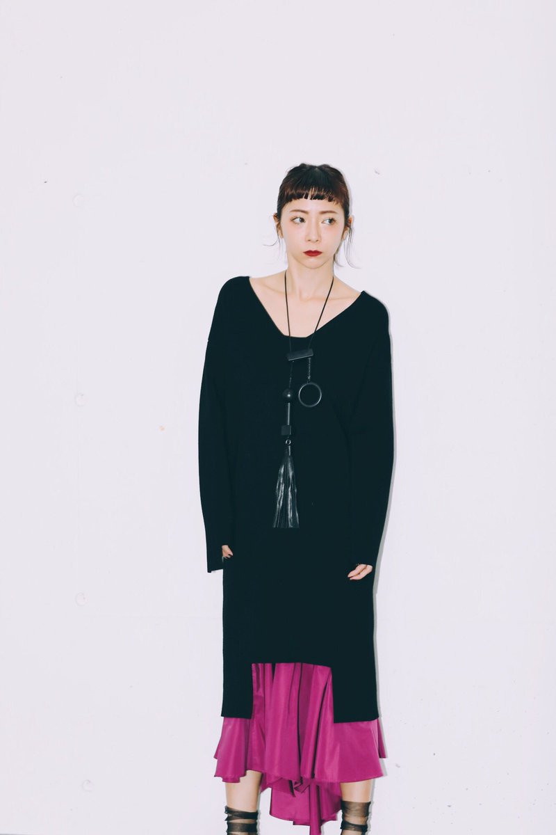 Momoko Ogihara 荻原桃子 Pa Twitter 毎シーズン定番で人気のワンピース アシンメトリーなカッティングのニットワンピ にマーメイドシルエットのスカートをレイヤード ワンピースのコクーンシルエットの裾から広がる張りのあるマーメイドスカートが絶妙なバランスで Momoko Ogihara 荻原桃子 Pa Twitter 毎シーズン定番で人気のワンピース アシンメトリーなカッティングのニットワンピ にマーメイドシルエットのスカートをレイヤード ワンピースのコクーンシルエットの裾から広がる張りのあるマーメイドスカートが絶妙なバランスで