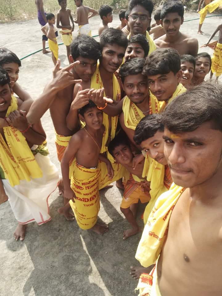shankarv892's tweet photo. I am celebrating pongal in  Sowdamman koil with aagiri nodu groups and thirigi nodu groups In kondamanaicken patty https://t.co/YaP04AKZ8a