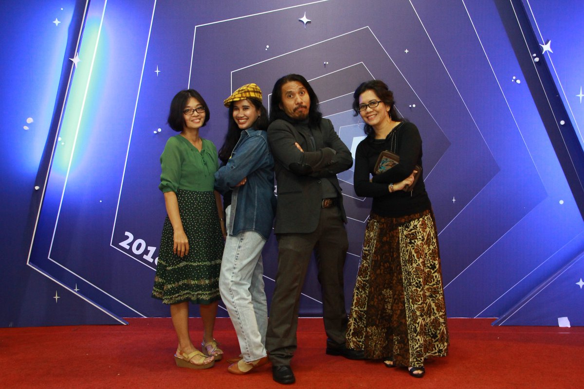 elexmedia's tweet photo. Tim editor buku anak Elex Media :) #Elex33 #throughgenerations #ElexParty #15012018 https://t.co/kuiY9Zy7b3
