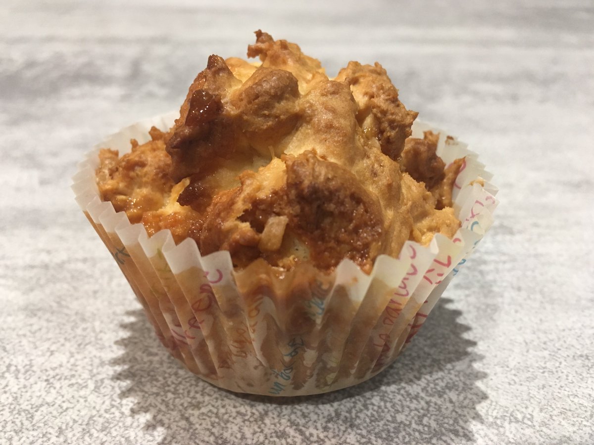 ACristelly's tweet photo. Moelleux au mascarpone et caramel au #thermomix 
Un régal 😋 https://t.co/DIKdcdKjlj