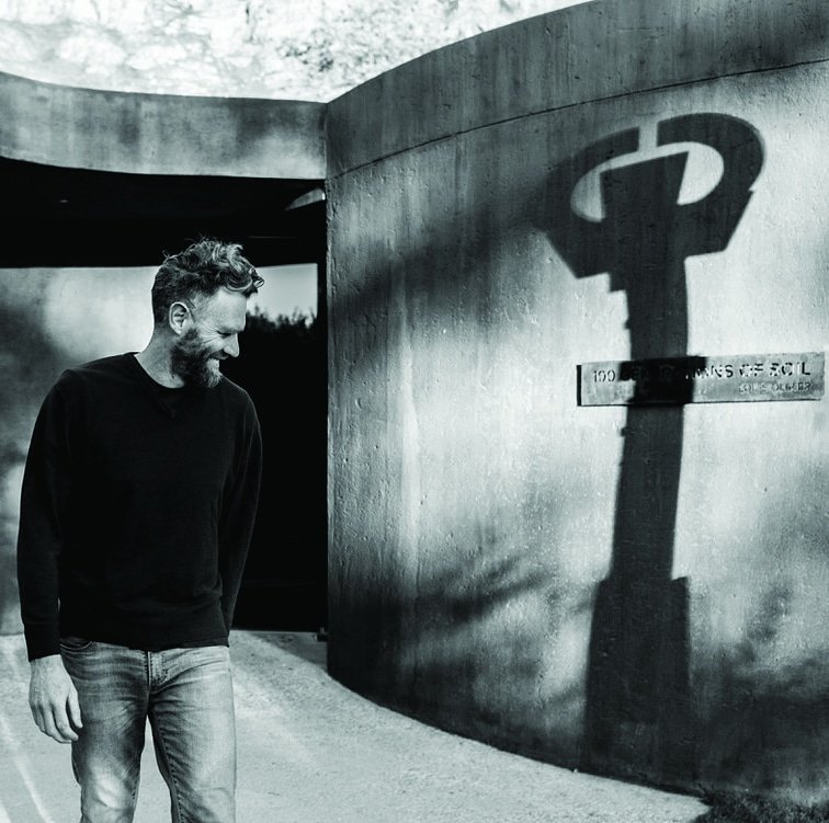 100 GENERATIONS OF SOIL.
Solo exhibition of sculptures and mixed media drawings by Louis Olivier at Dylan Lewis Sculpture Garden.@workhorsebronze  @louis0livier
#dylanlewissculpturegarden #louisolivier  #bronze #mixedmedia  #sculpture #drawing #art #creative