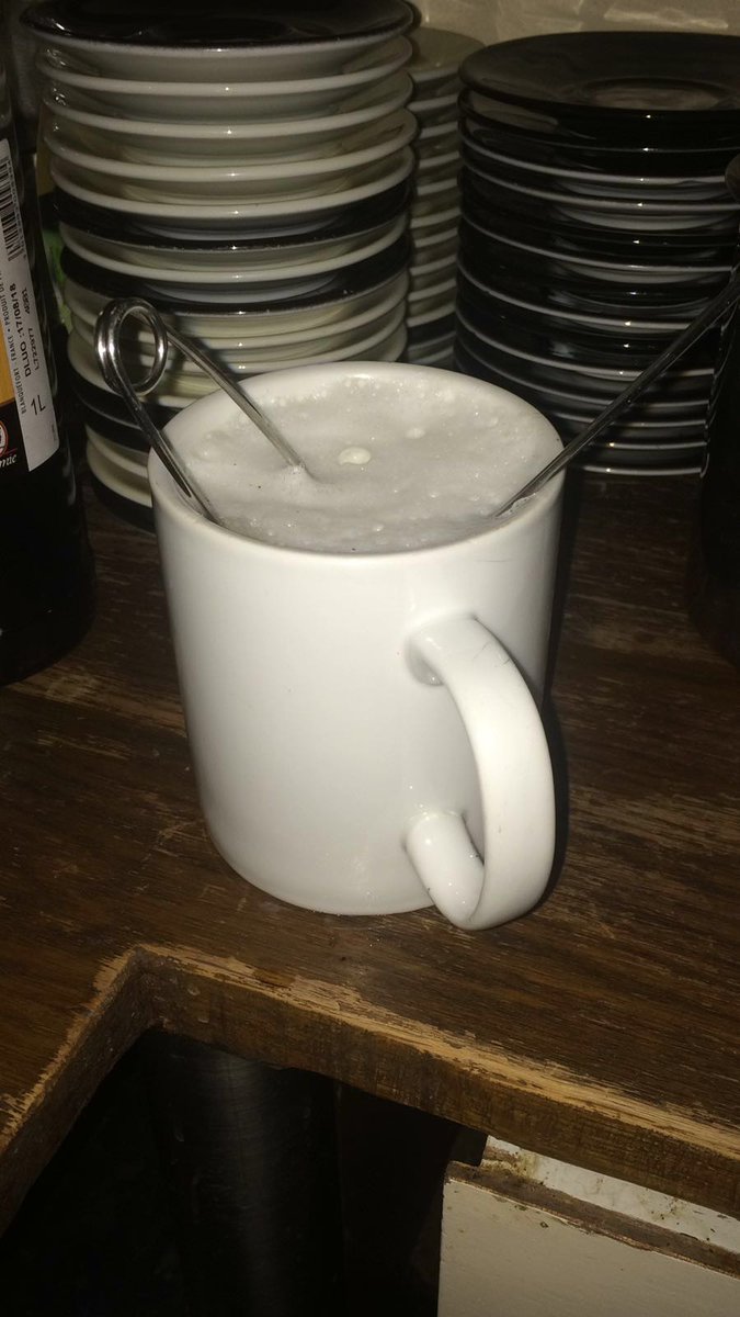 Monica_DallaTor's tweet image. Latte Tchai.