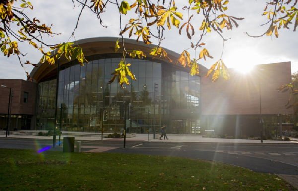 Support Warwick Uni tweet media