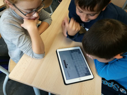 Les tablettes en classes pour travailler dans toutes les disciplines | via <a href="/acversailles/">Académie de Versailles</a> snip.ly/bnpx8?utm_sour…