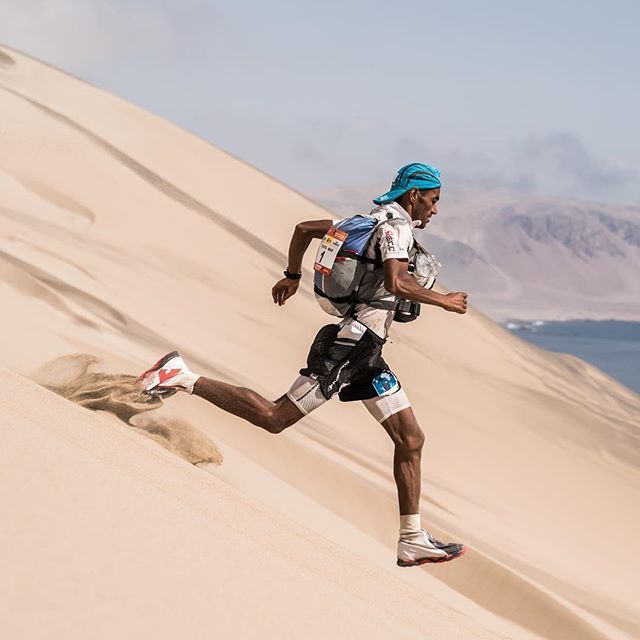 Talkultra's tweet photo. Looking back at #2017 #TakTwo2017 - The king of the sand Rachid @rachidelmorabity @raidlight did the double @marathondessables @marathondsables #Morocco and #Peru @peru .
.
.
.
#sand #dunes #ultra #trail #fennec #running #sandrunner #photography #travelp… https://t.co/26CAUIY9xG https://t.co/pYuGxLJQkt