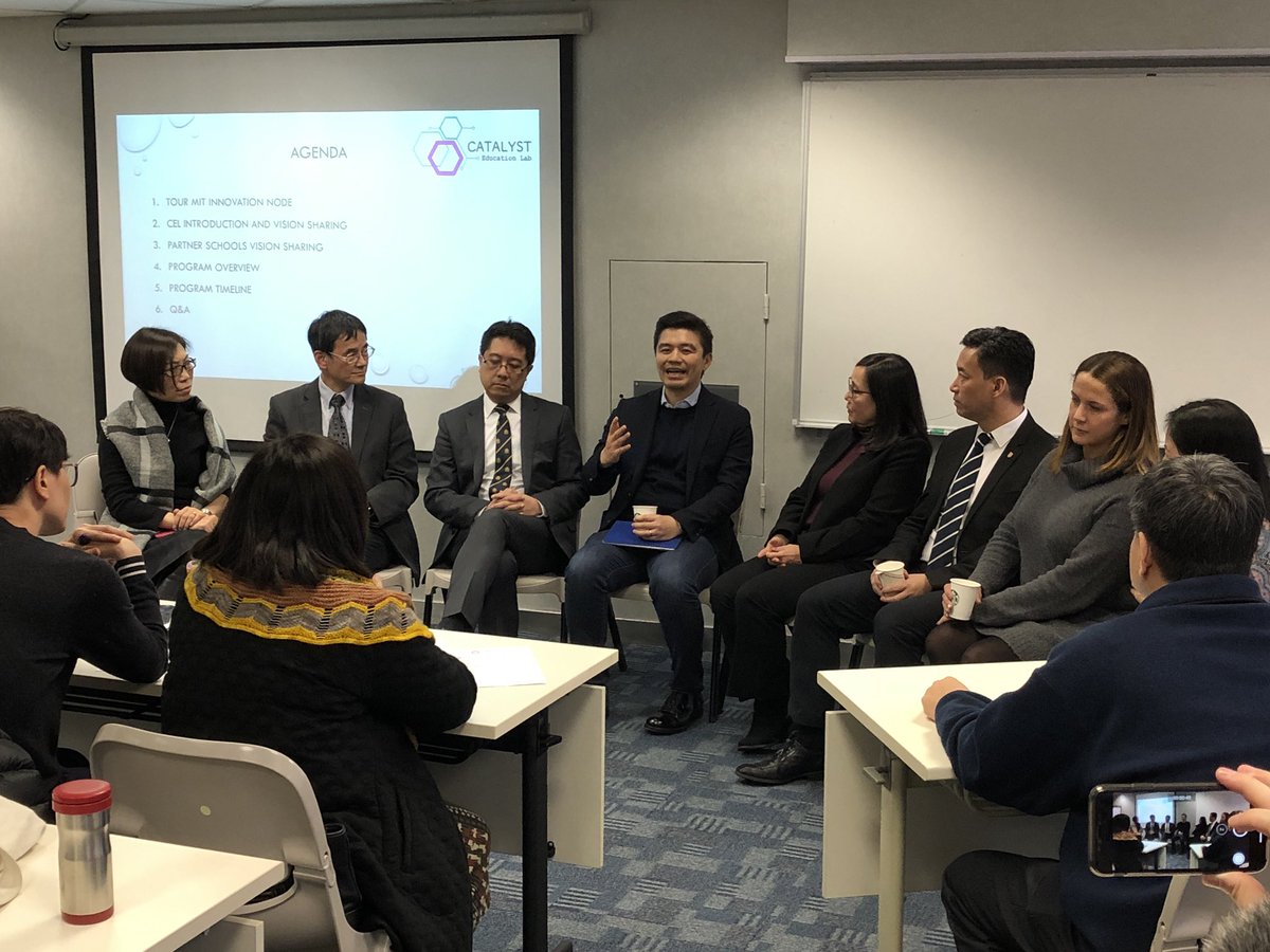 _EdShare's tweet image. Inspiring words from Vic Lee and other school admins on supporting schools and the HK community on finding passion and a purpose of learning through innovation and collaboration. @kellyed121 #cishk #MIT @CISHK #MITHKNode #STEAM #CASTEAM17 @CDEfoundation #innovation #CELHK